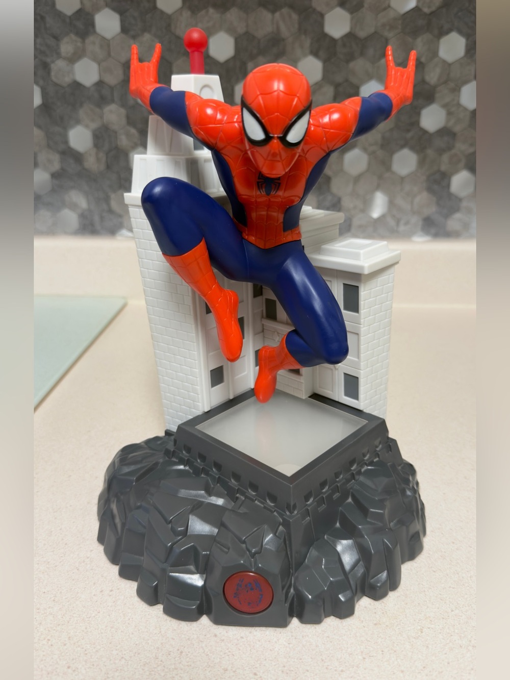 Amazing : SPIDER-MAN "Electronic" COIN BANK : Marvel Comic @ TALKING with LIGHTS